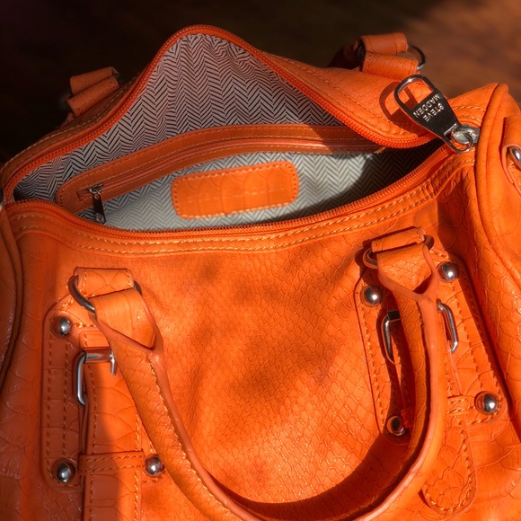 ❌SOLD❌Steve Madden Mini Duffel - Picture 7 of 8